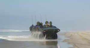 Amphibious combat vehicle