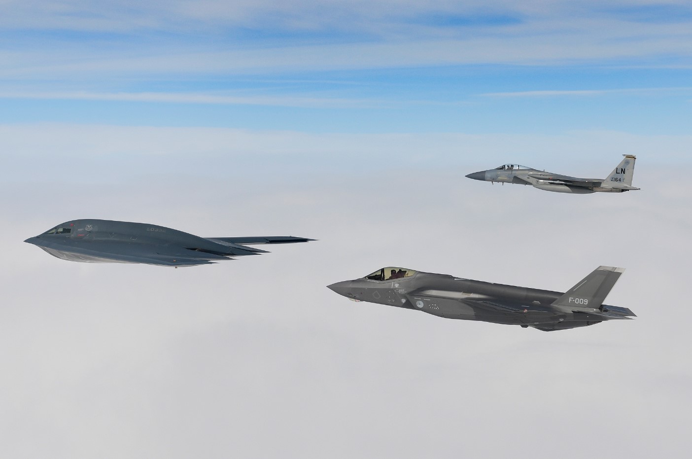In a first: Dutch F-35As integrate with US Air Force B-2 bombers 