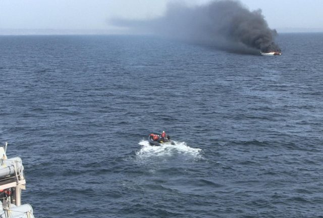 USS Ross crew rescuing Turkish mariners