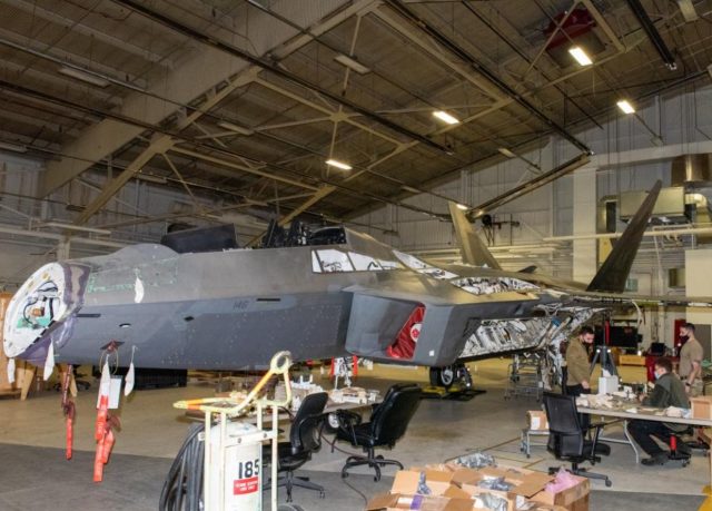 F-22 Raptor overhaul process after crash