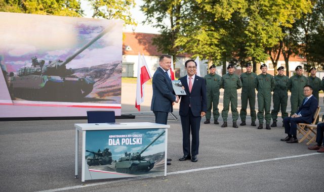 Poland, South Korea tank howitzer deal