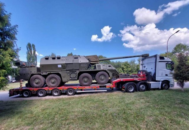 Zuzana self-propelled howitzer delivered by Slovakia to Ukraine