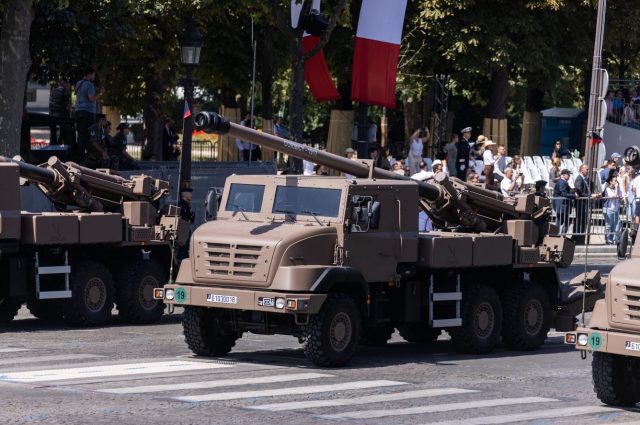 Colombia orders 6x6 Caesar howitzer