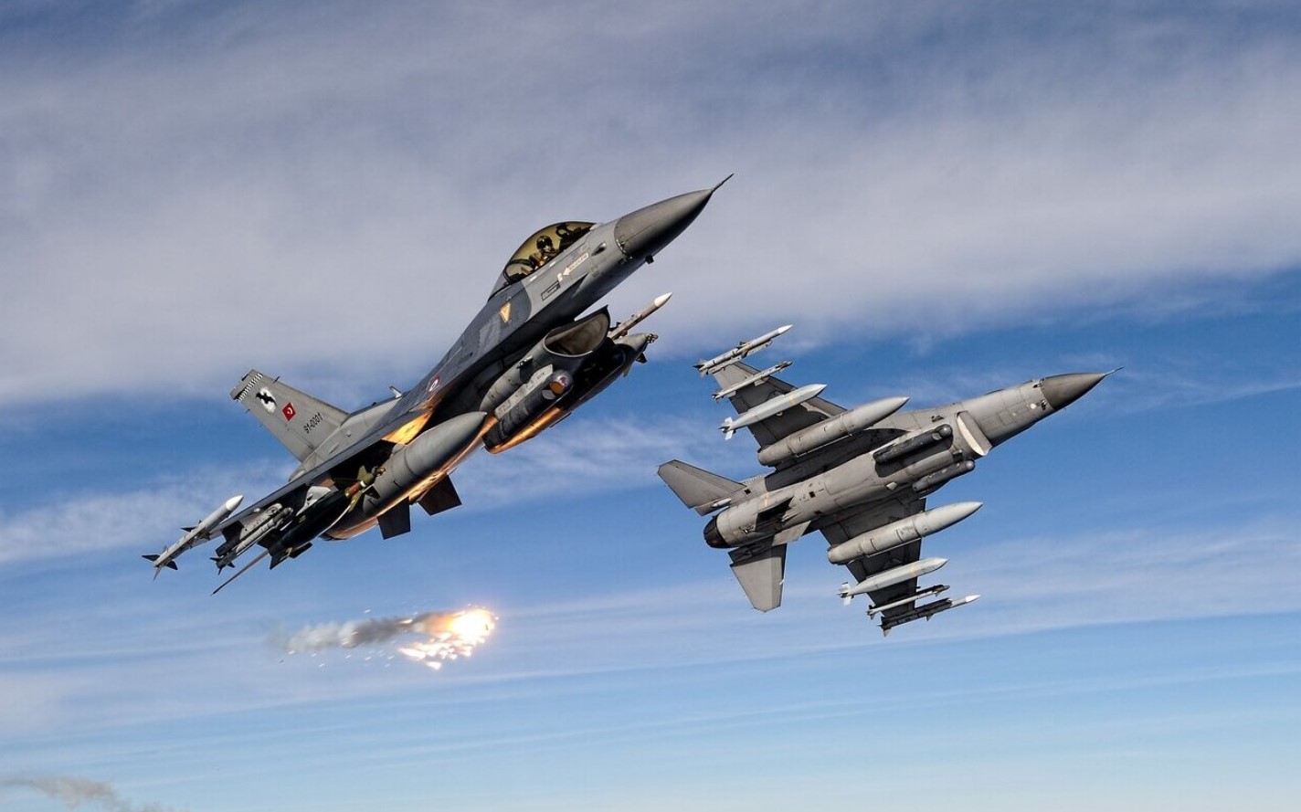 ABD, Türkiye'ye F-16 savaş uçağı satmayı kabul etti